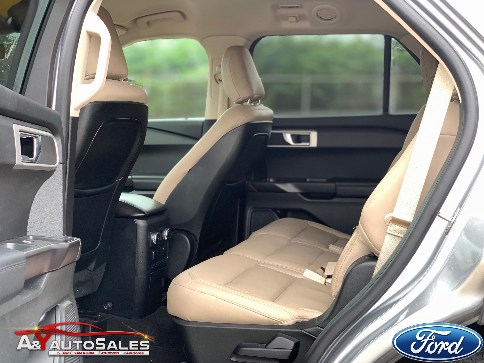 Ford Explorer XLT 2020 - Miniatura 8