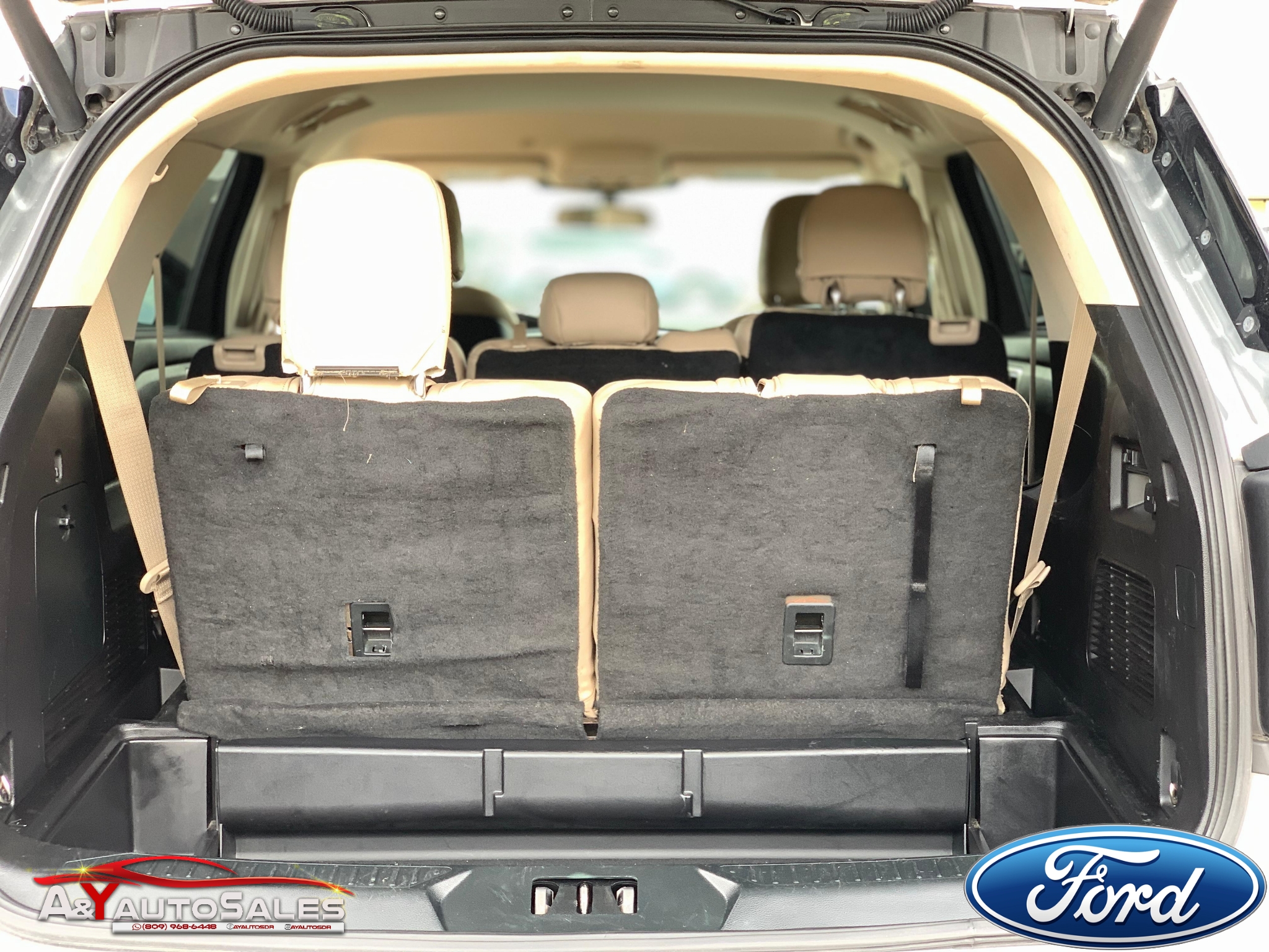 Ford Explorer XLT 2020 - Miniatura 10