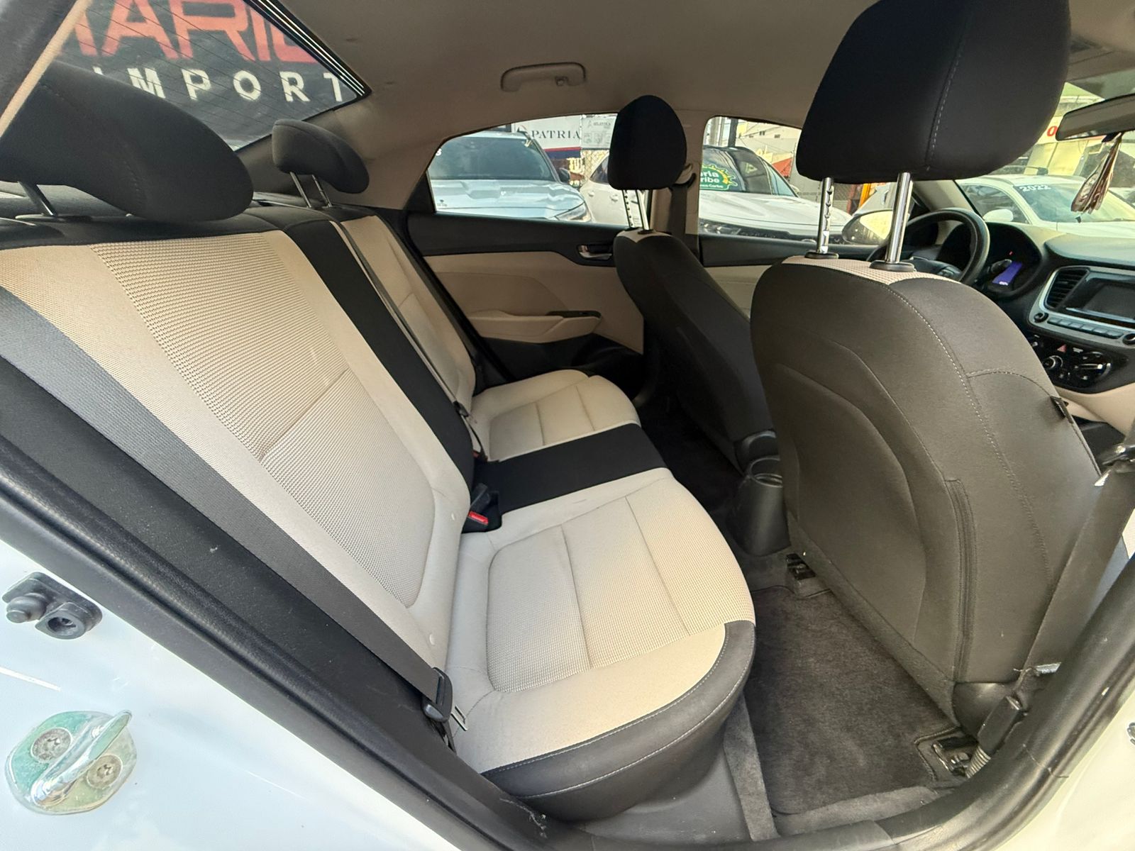 Hyundai Accent SE 2019 - Miniatura 11