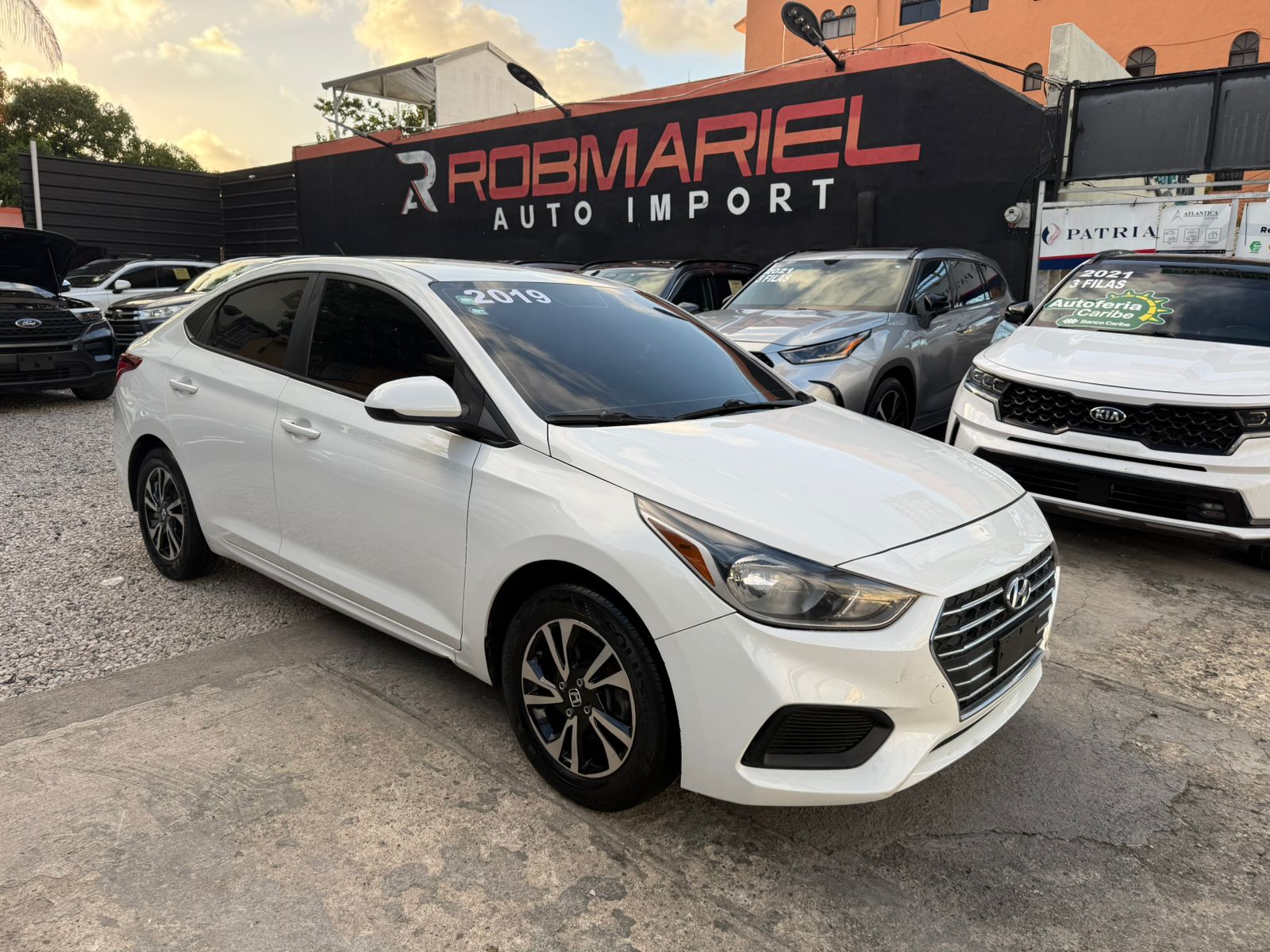 Hyundai Accent SE 2019 - Miniatura 5