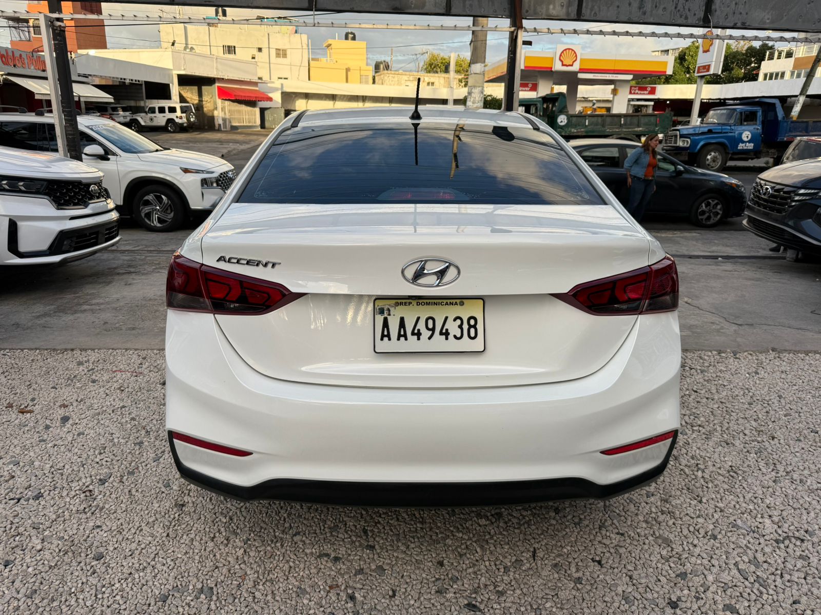 Hyundai Accent SE 2019 - Miniatura 6