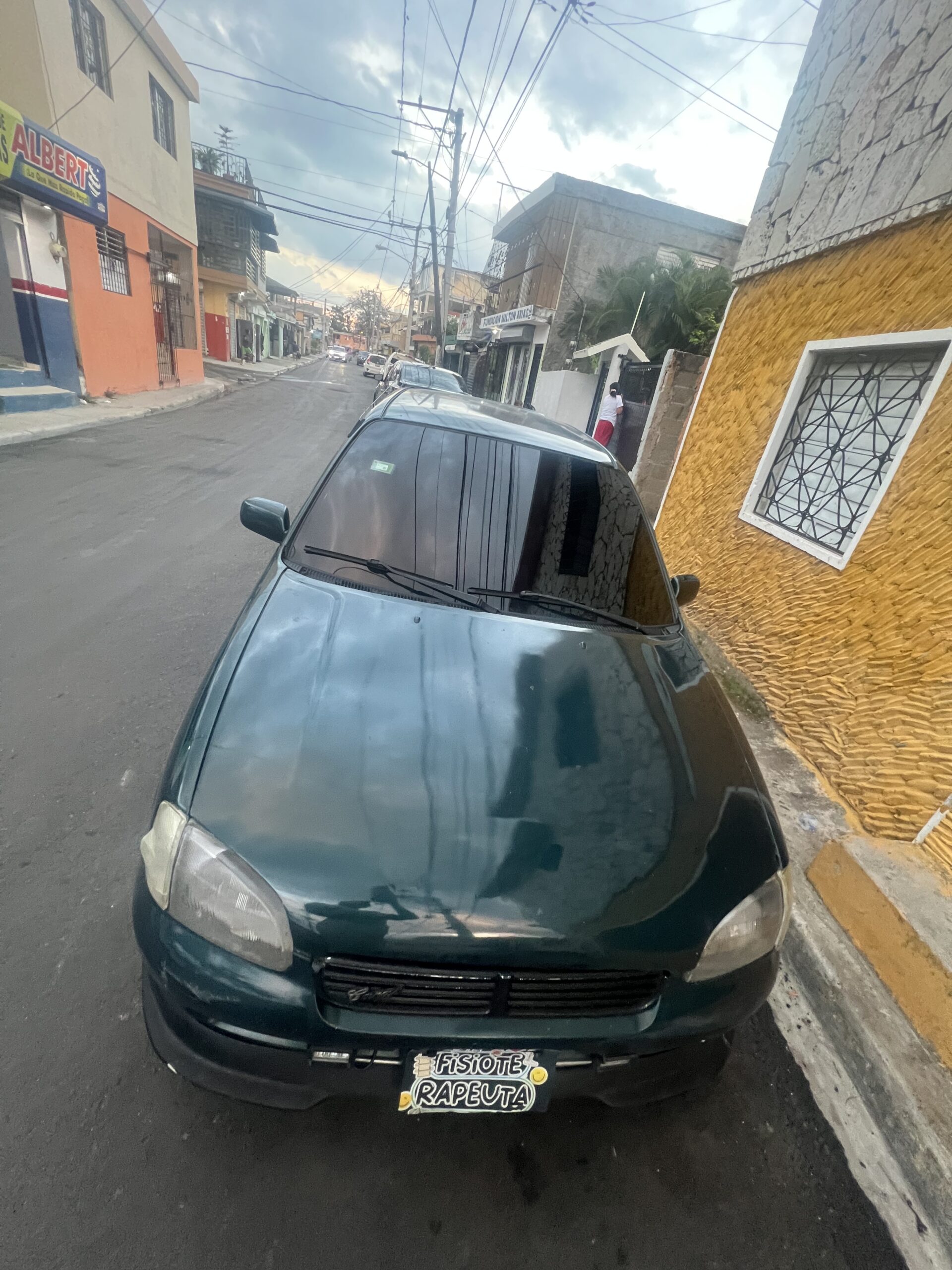 Toyota Starlet 2000 - Miniatura 7