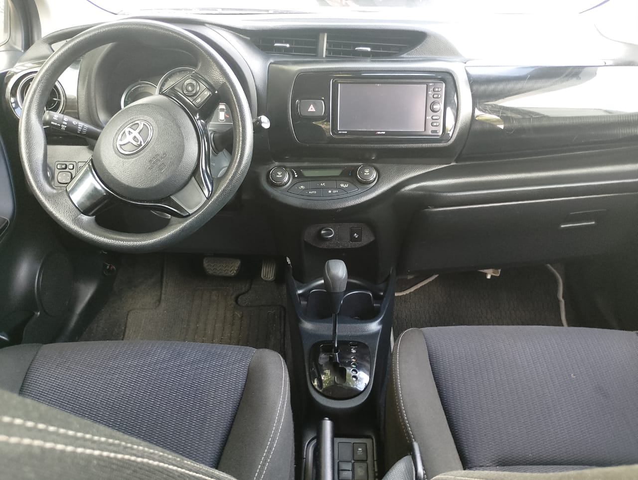 Toyota Vitz 2018 - Miniatura 8