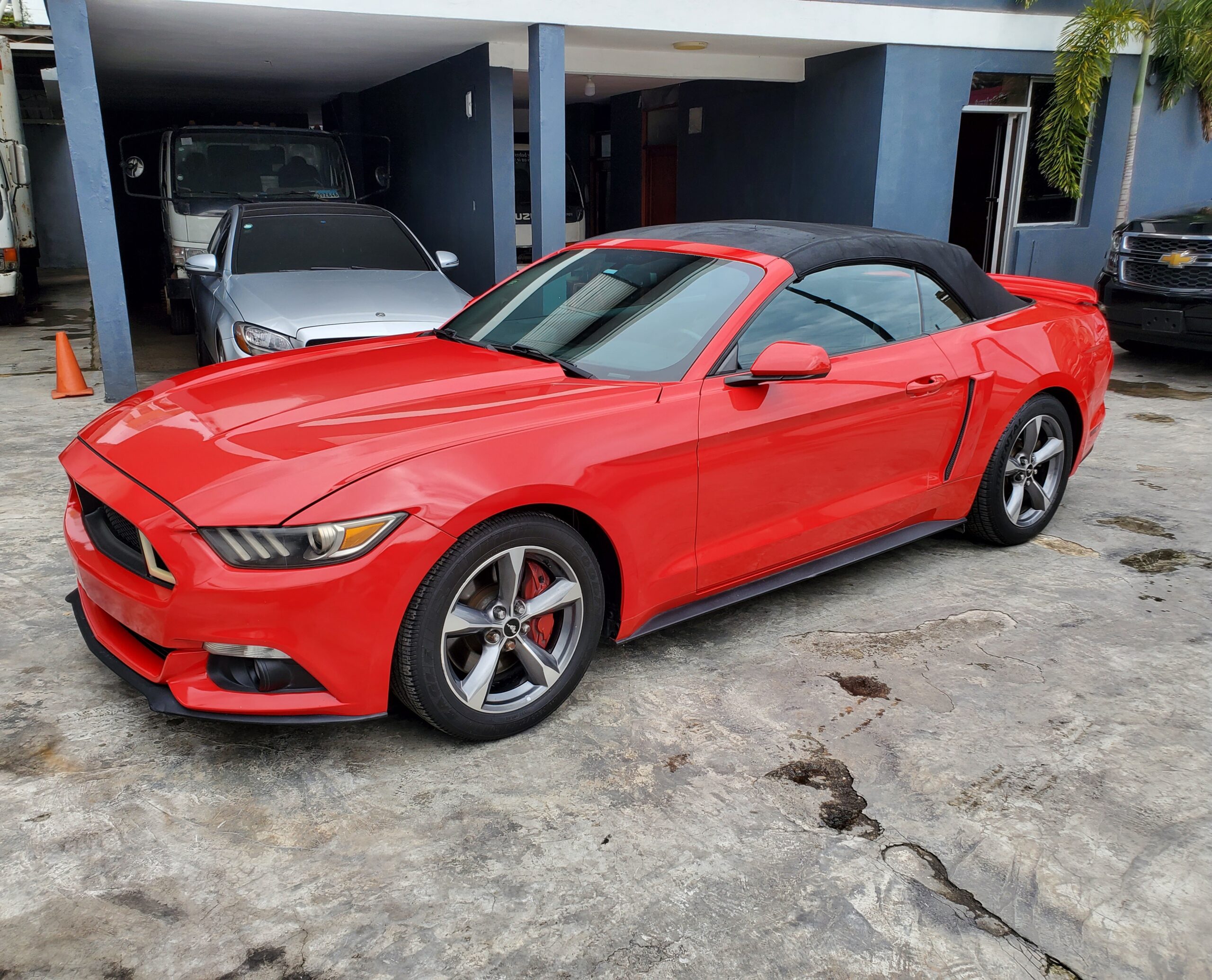 Ford Mustang 2015 - Miniatura 3