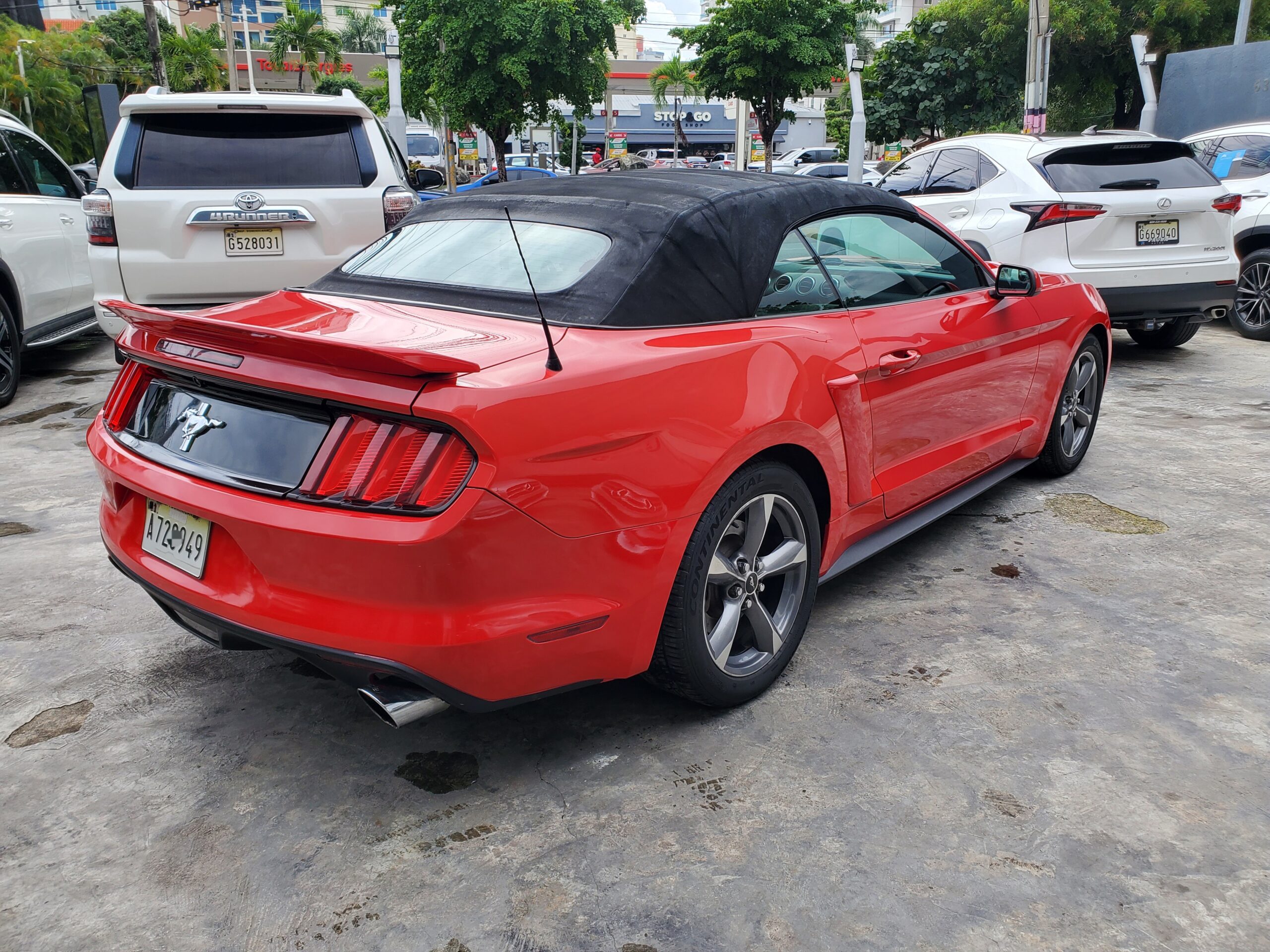 Ford Mustang 2015 - Miniatura 6