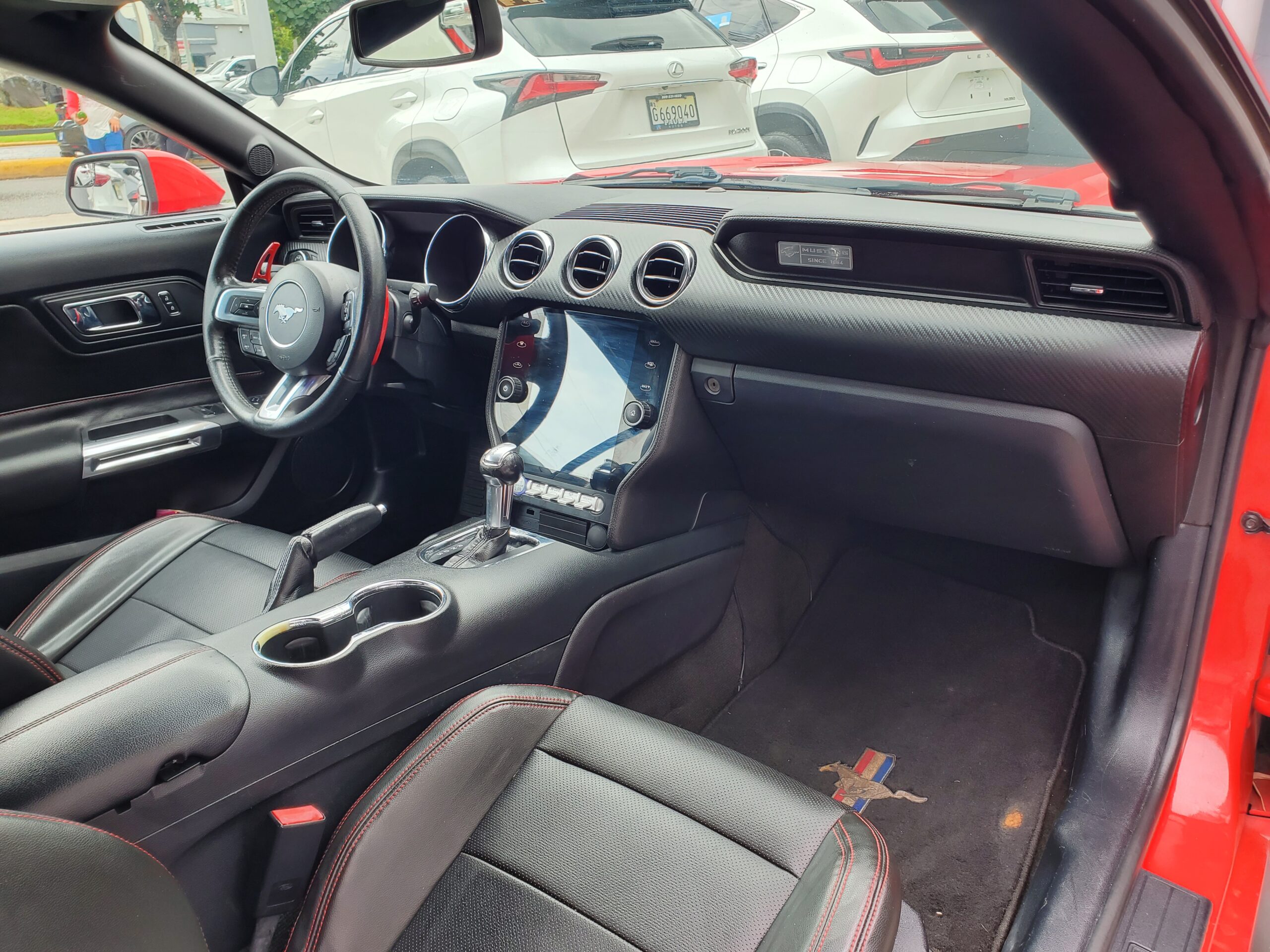 Ford Mustang 2015 - Miniatura 8