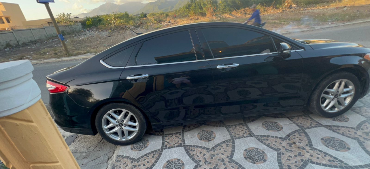 Ford Fusion 2014 - Miniatura 11