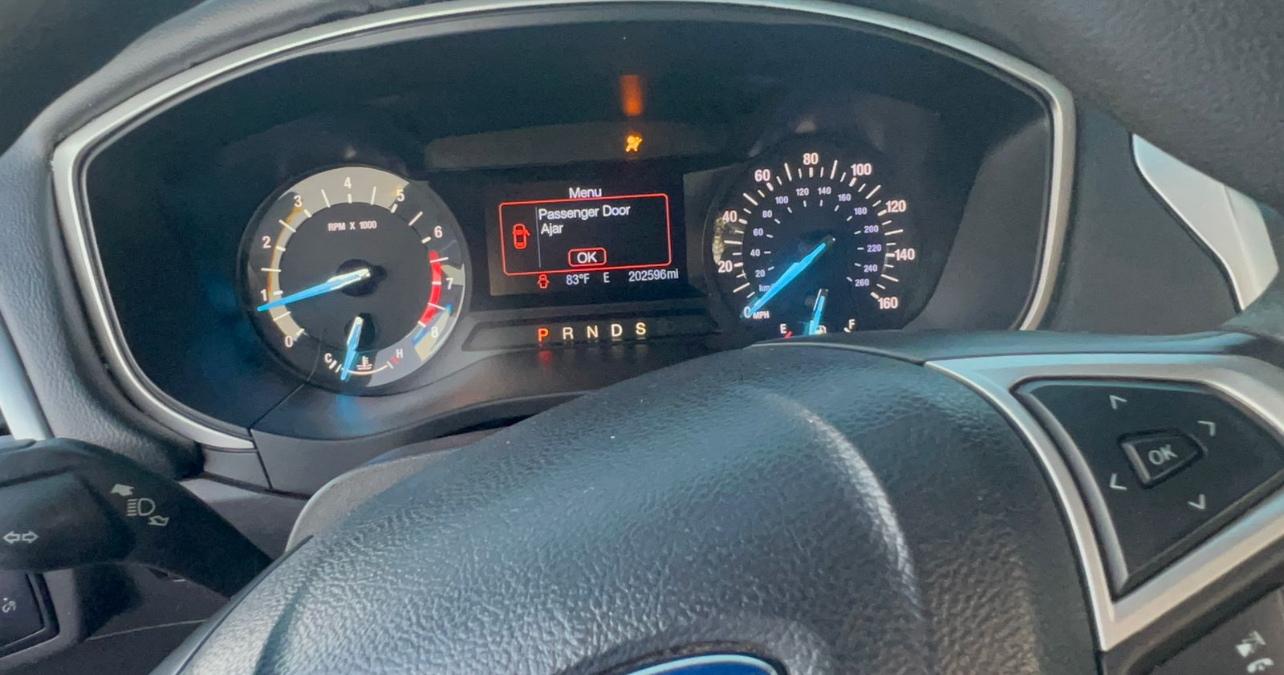 Ford Fusion 2014 - Miniatura 12