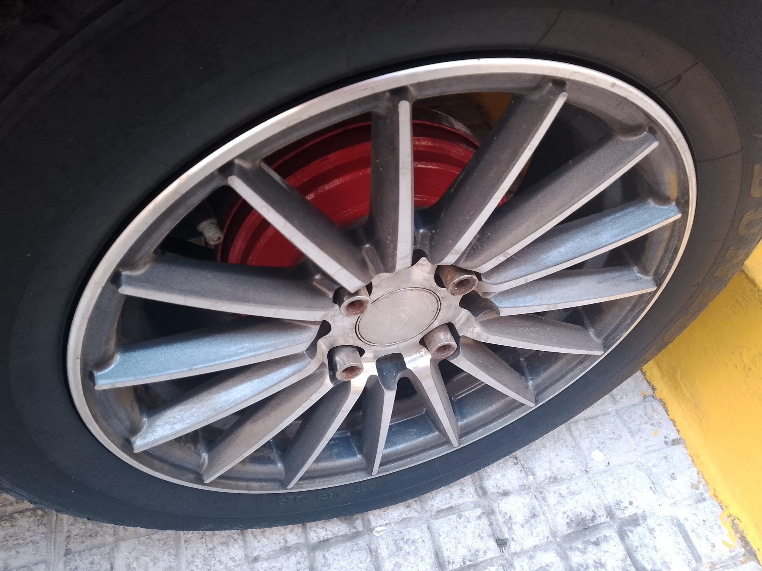 Toyota Starlet 2000 - Miniatura 6