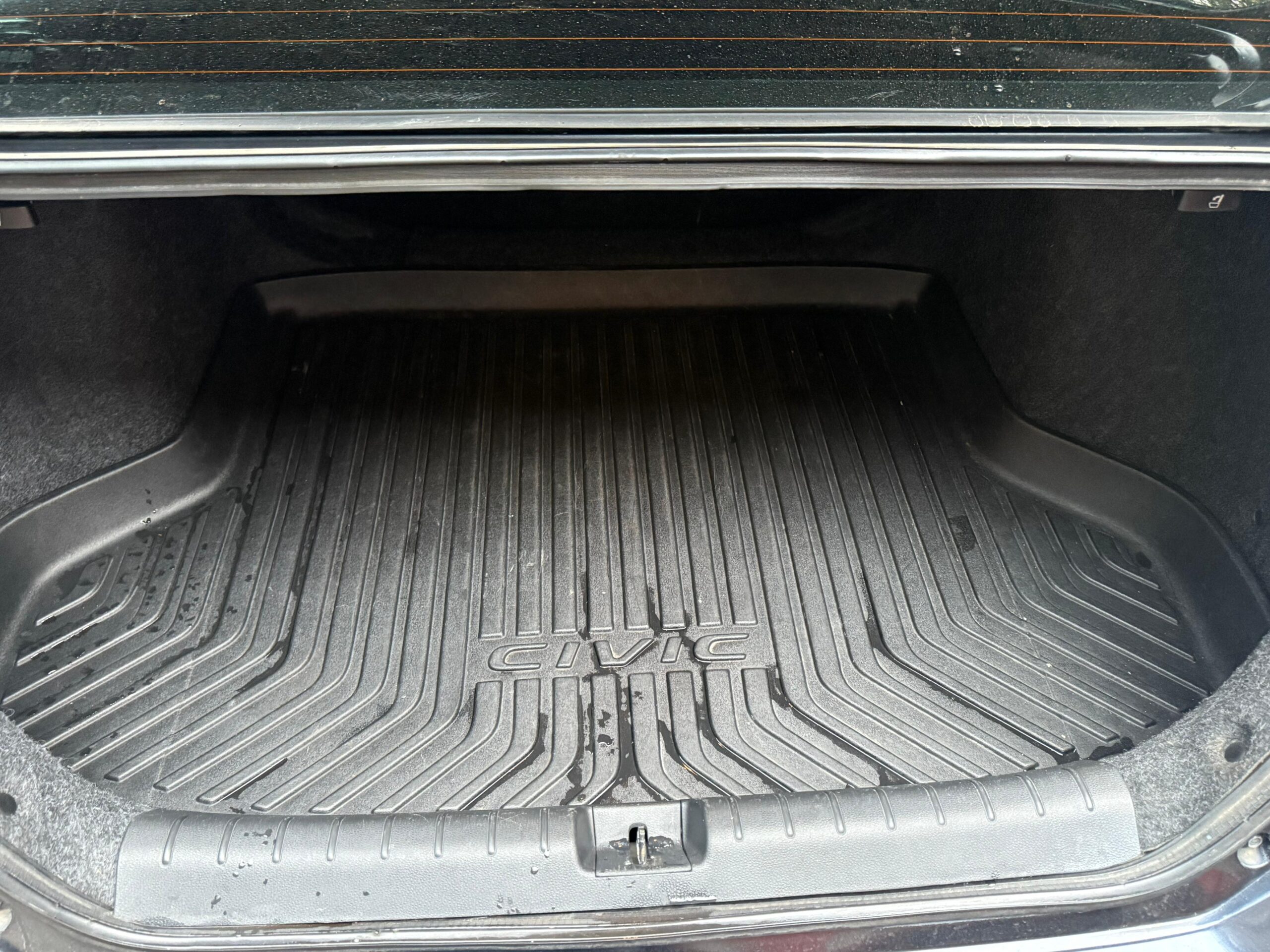 Honda Civic EX-T 2029 - Miniatura 11