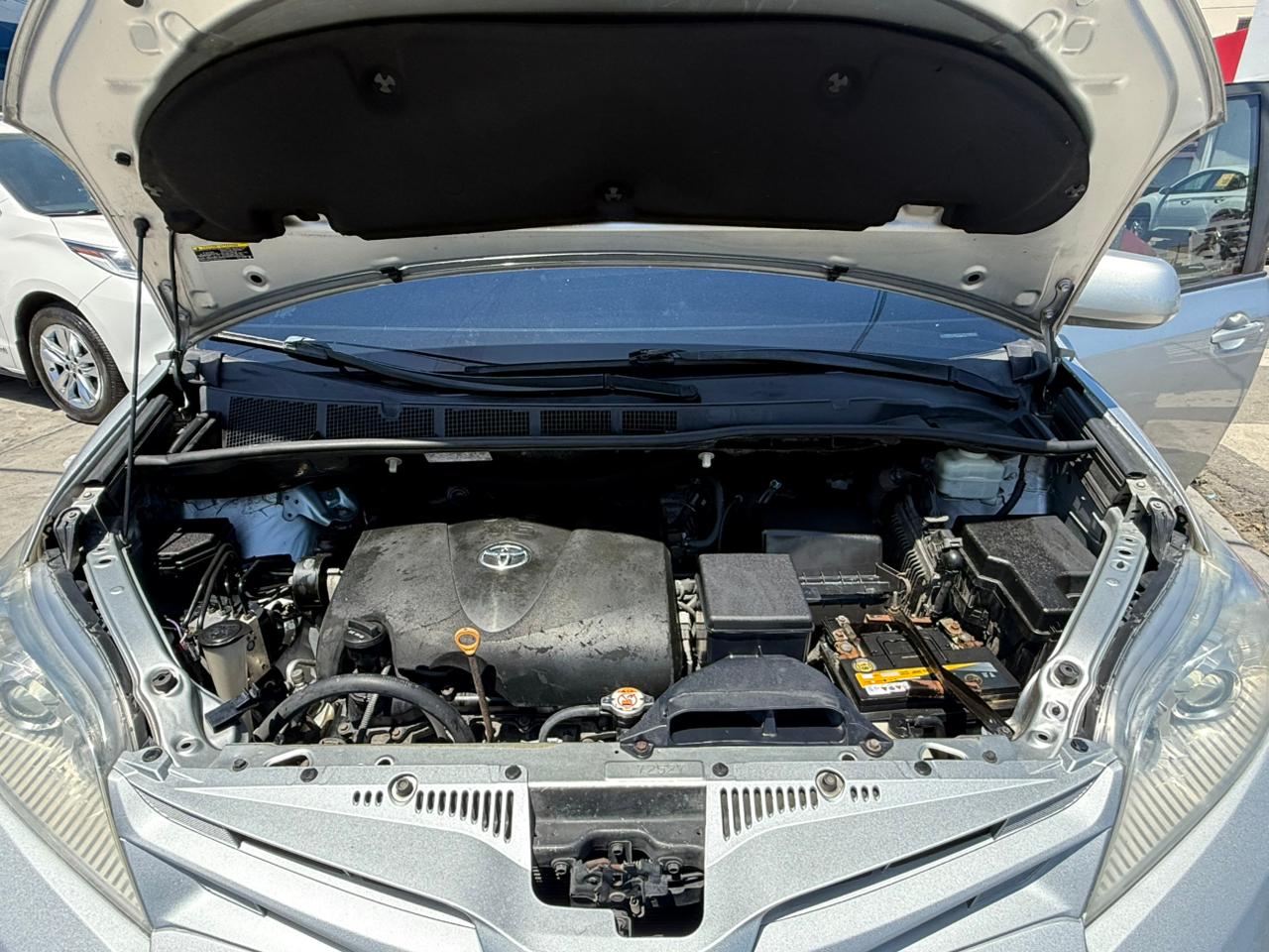 Toyota Sienna CE 2020 - Miniatura 12