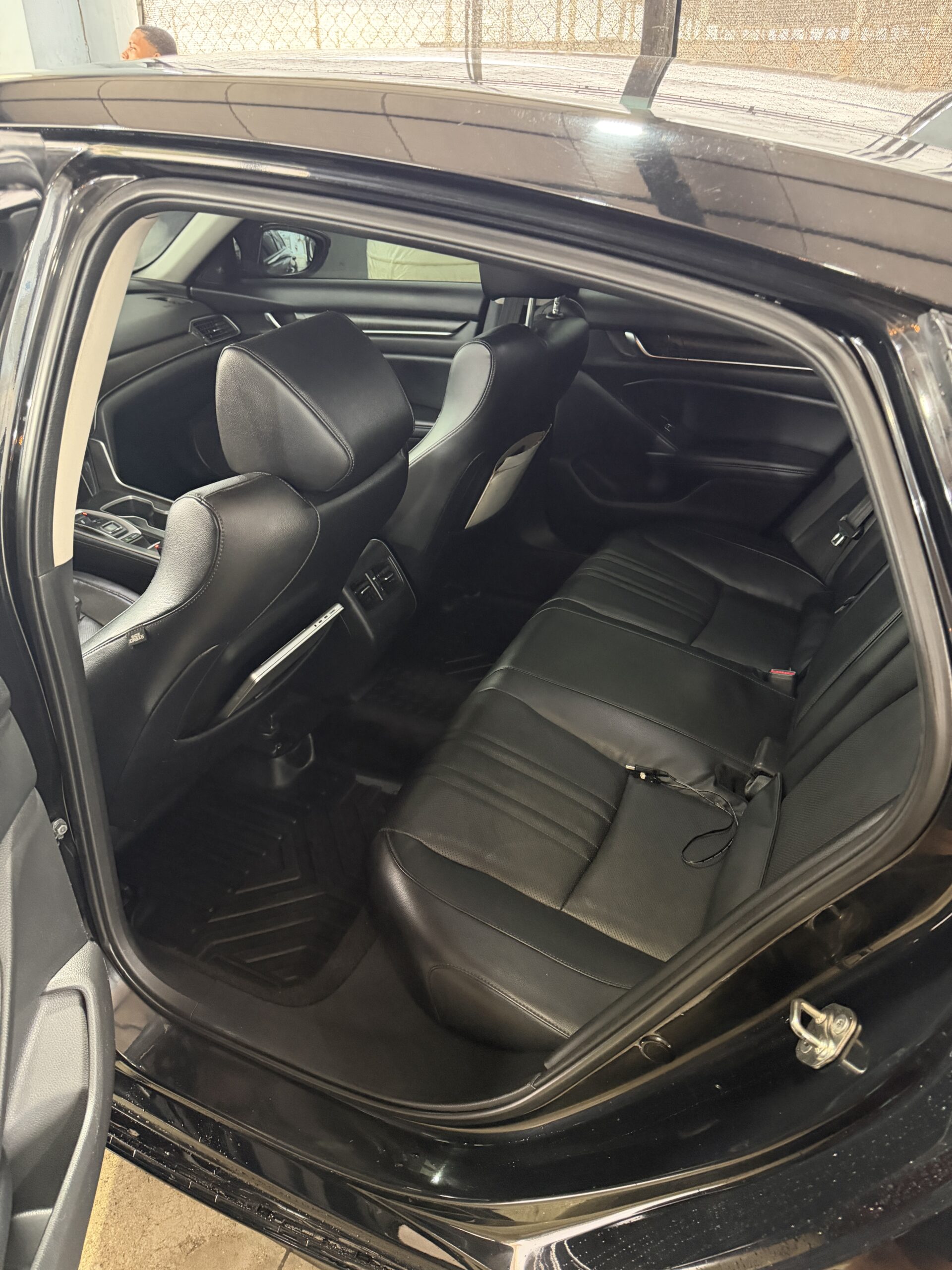 Honda Accord EX-L 2.0t 2018 - Miniatura 5