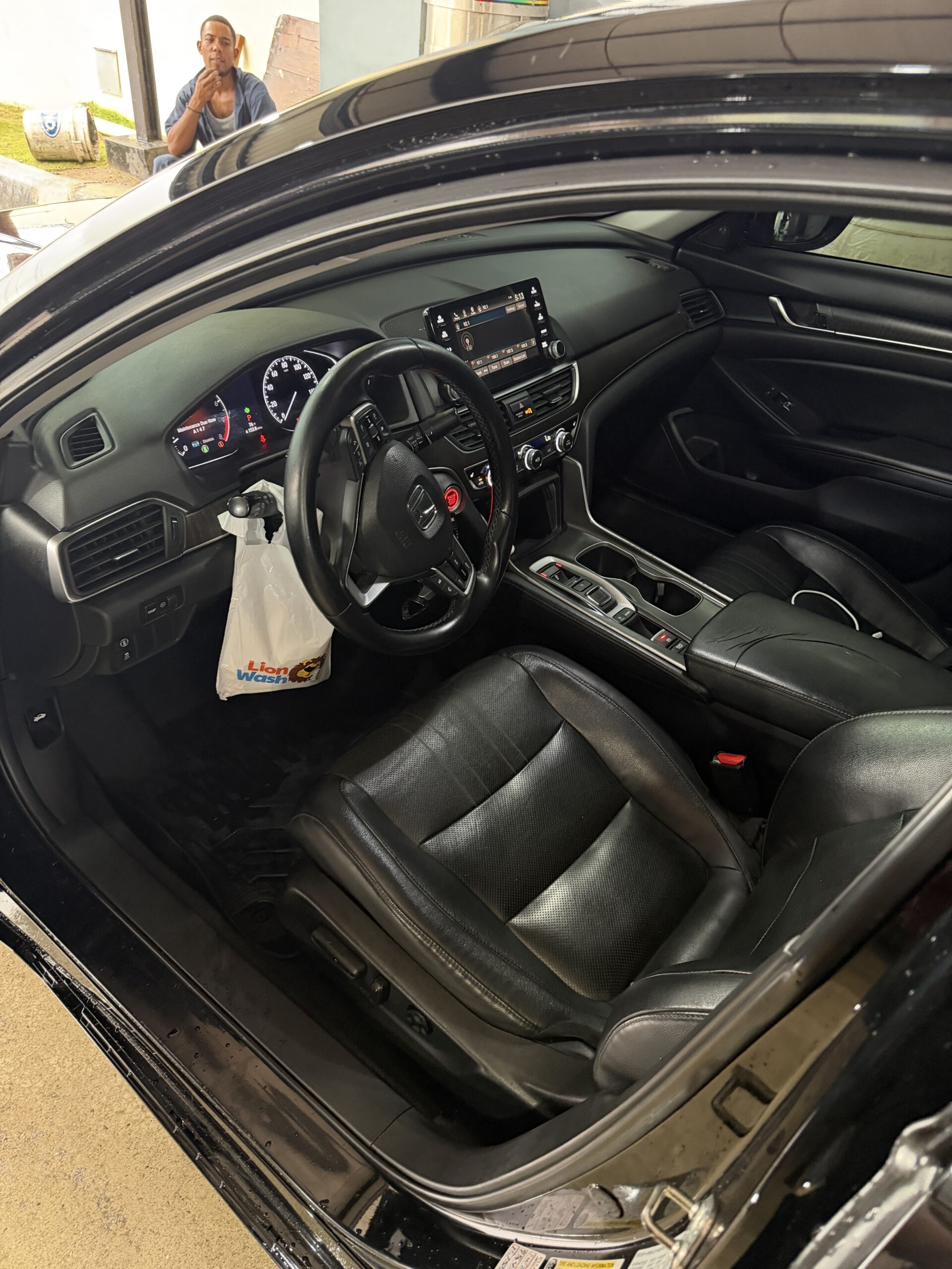 Honda Accord EX-L 2.0t 2018 - Miniatura 6