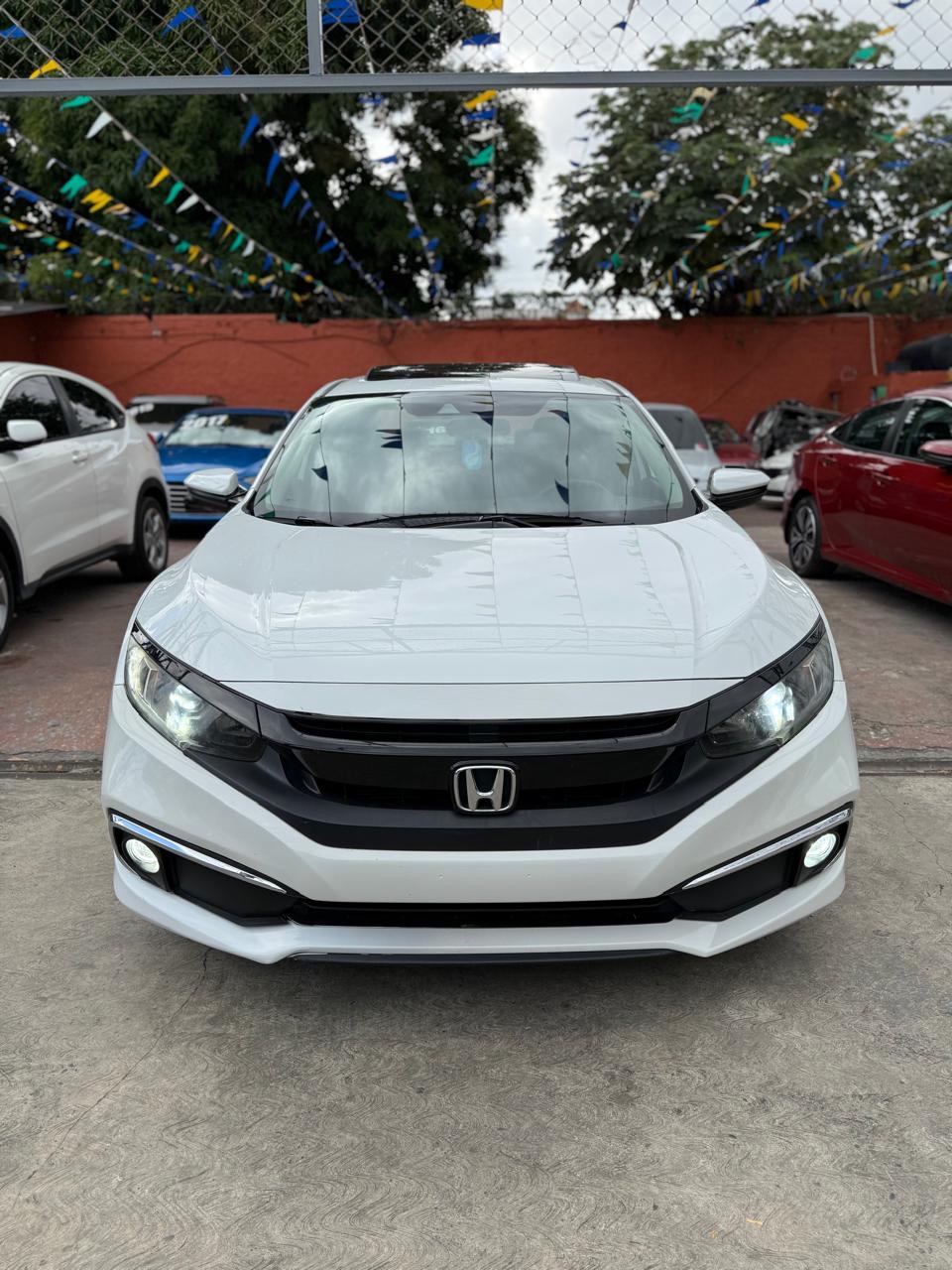 Honda Civic 2020 - Miniatura 2