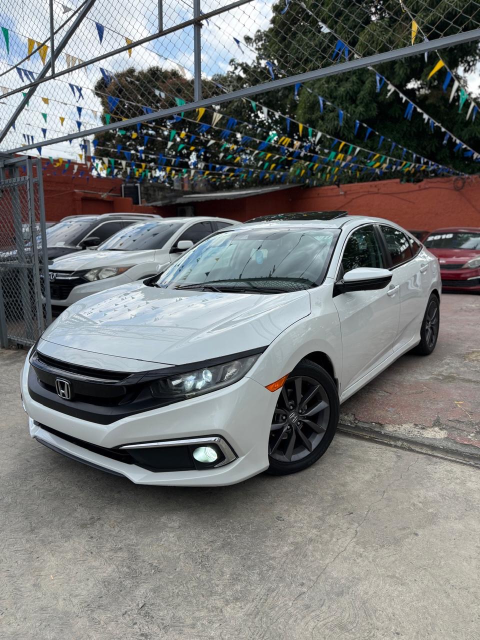 Honda Civic 2020 - Miniatura 3