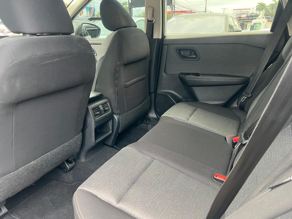 Nissan Rogue Sport S 2022 - Miniatura 10