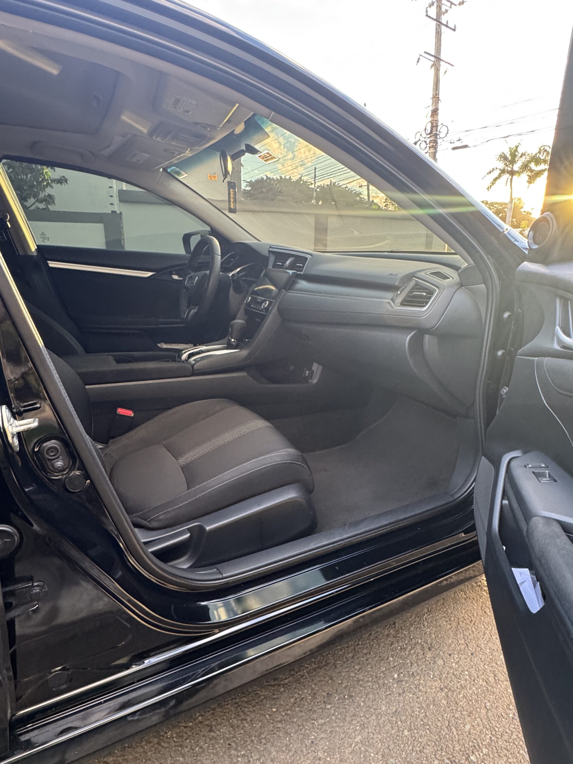 Honda Civic EX 2018 - Miniatura 8