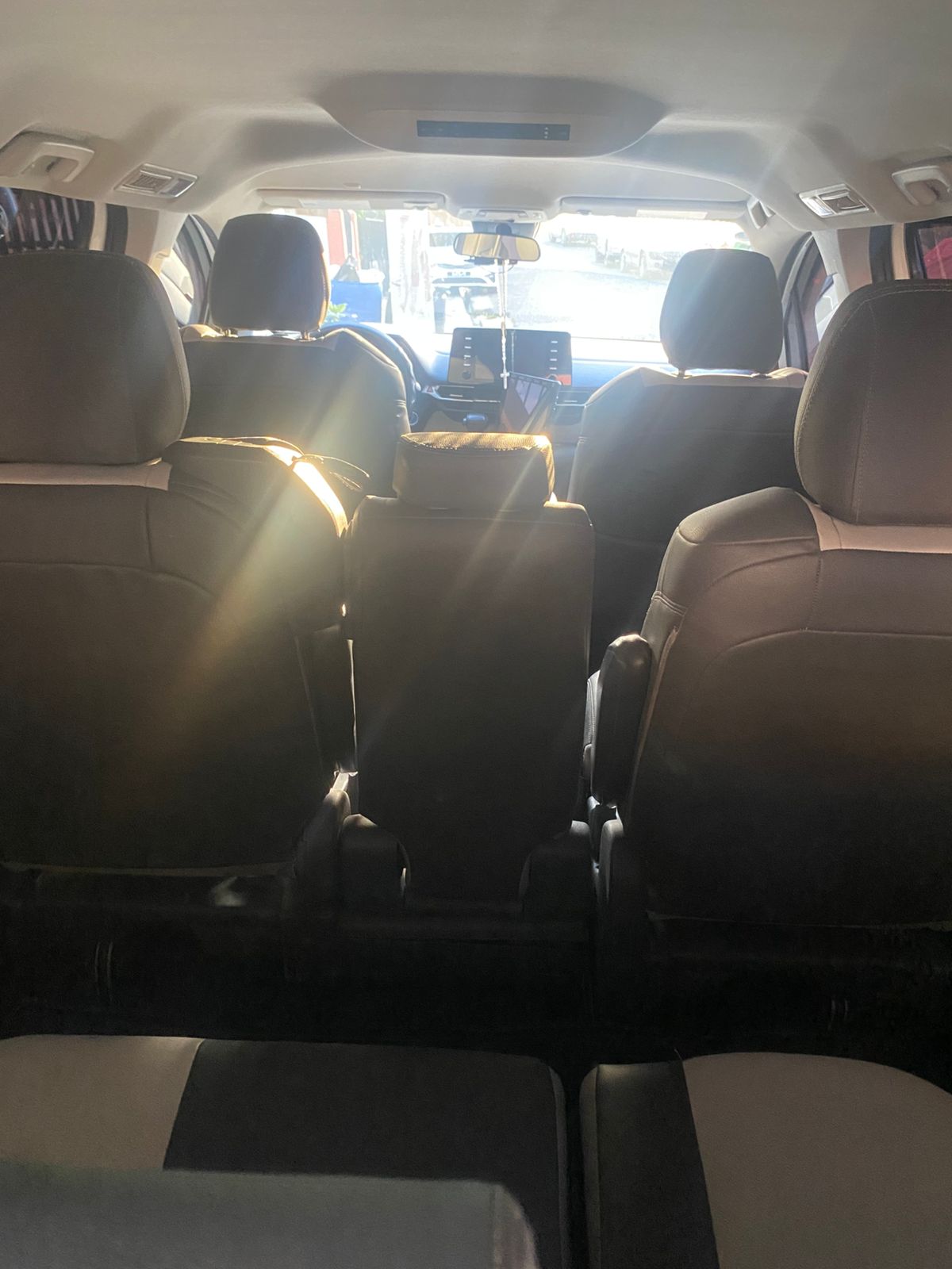 Toyota Sienna LE 2021 - Miniatura 8