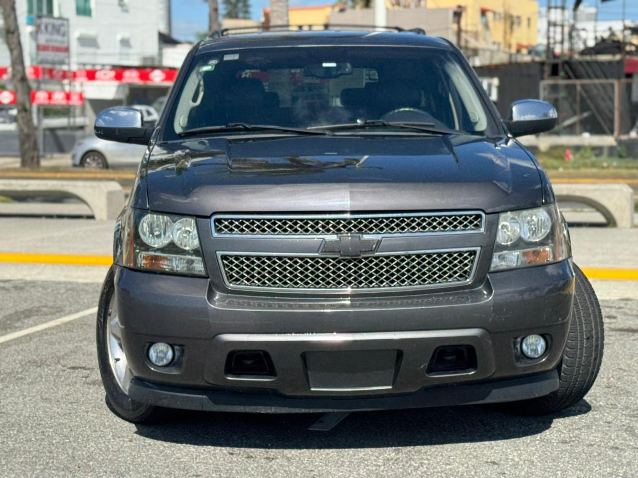 Chevrolet Tahoe LTZ 2010 - Miniatura 2