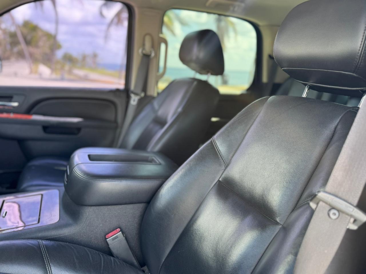 Chevrolet Tahoe LTZ 2010 - Miniatura 12