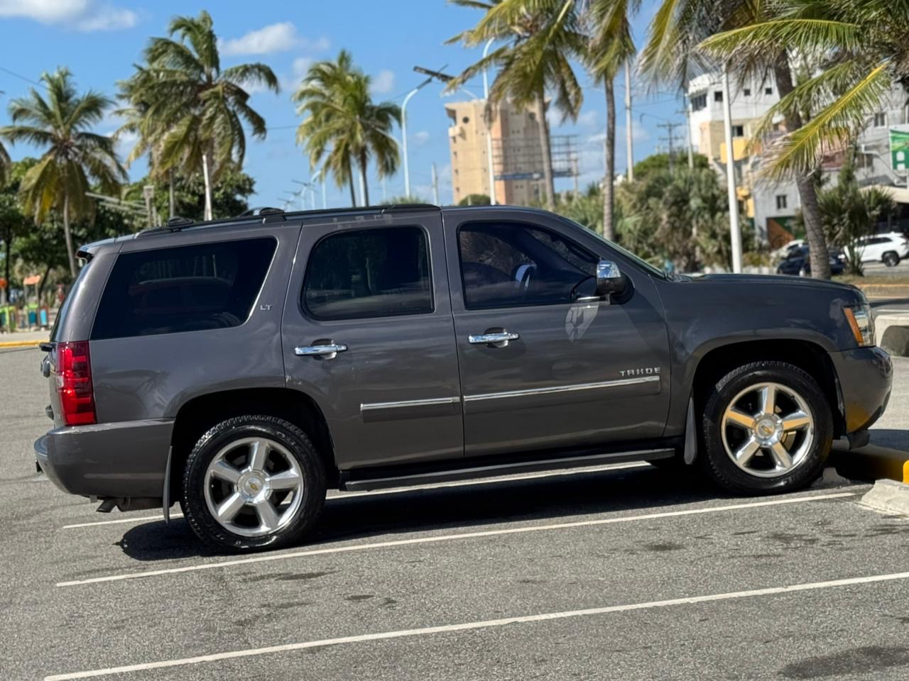 Chevrolet Tahoe LTZ 2010 - Miniatura 7