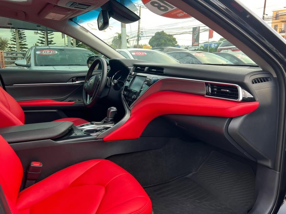 Toyota Camry XSE 2018 - Miniatura 8