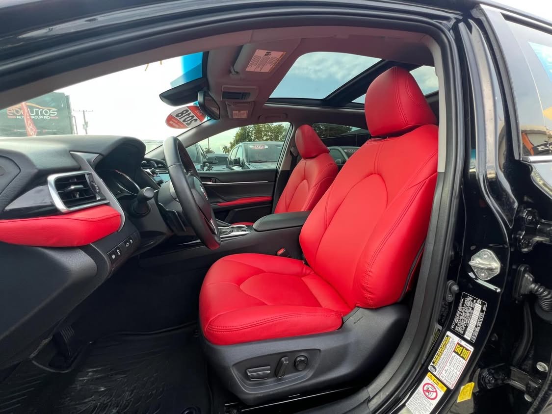 Toyota Camry XSE 2018 - Miniatura 9