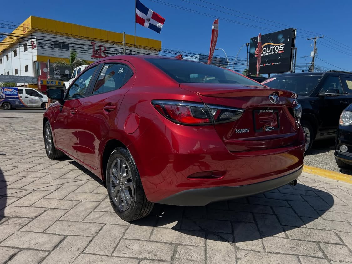 Toyota Yaris LE 2019 - Miniatura 4