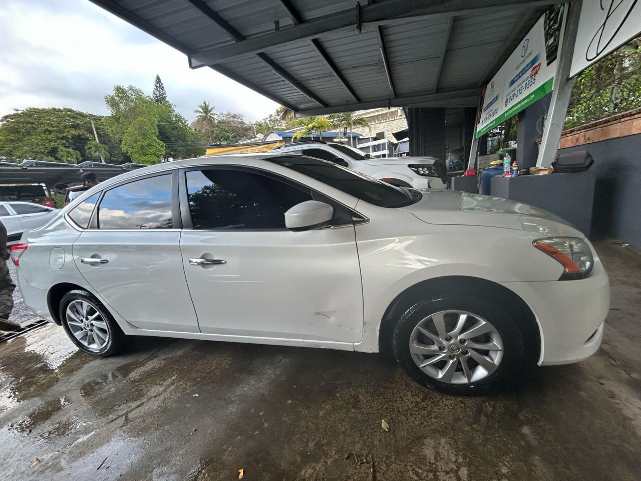 Nissan Sentra 2016 - Miniatura 4