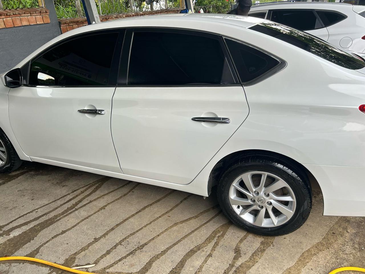 Nissan Sentra 2016 - Miniatura 5