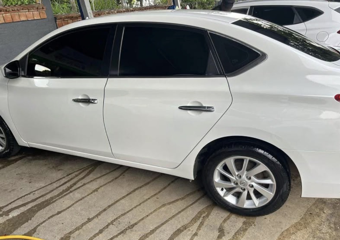 Nissan Sentra 2016 - Miniatura 8