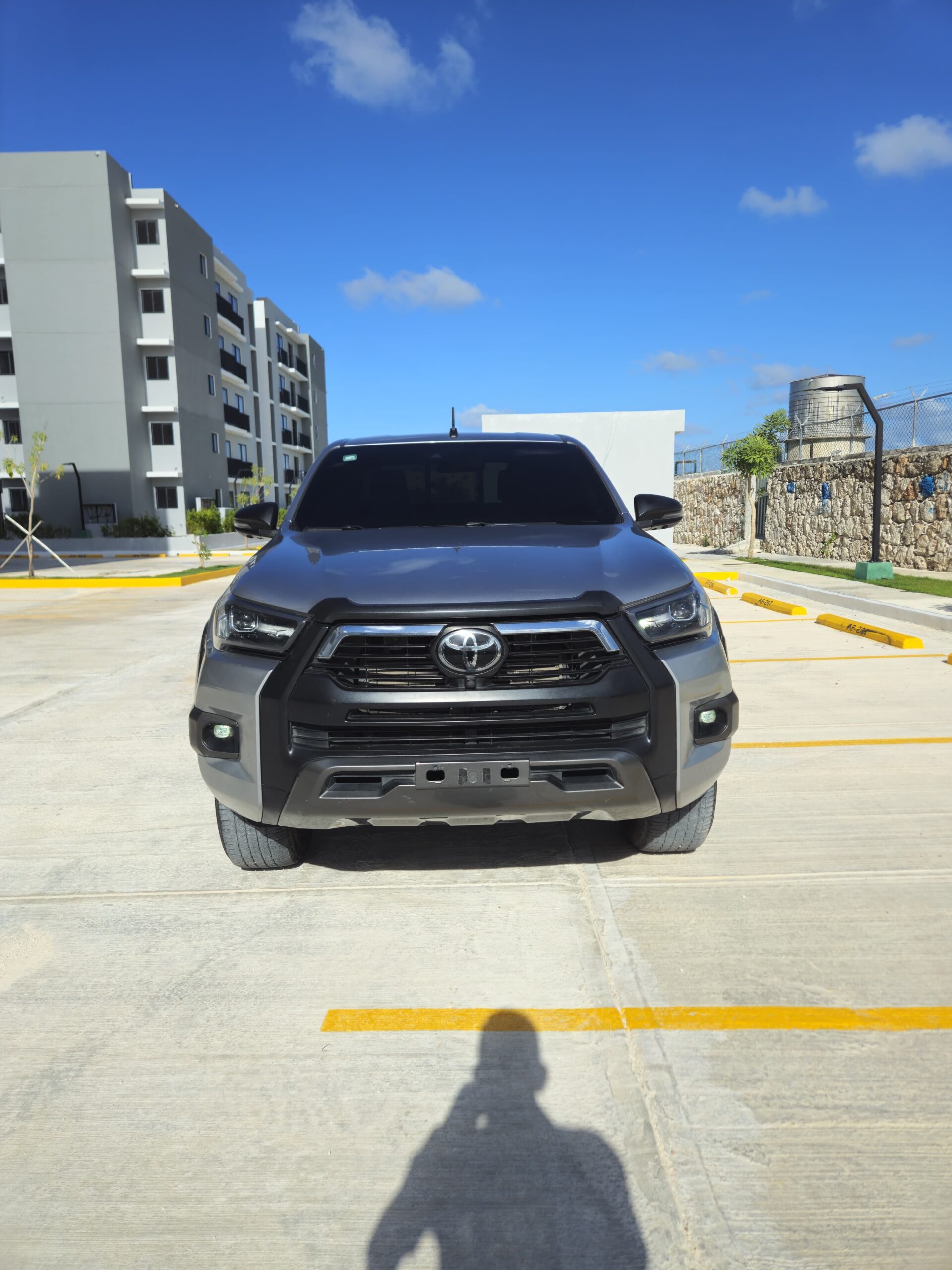 Toyota Hilux Adventure 2023 - Miniatura 2