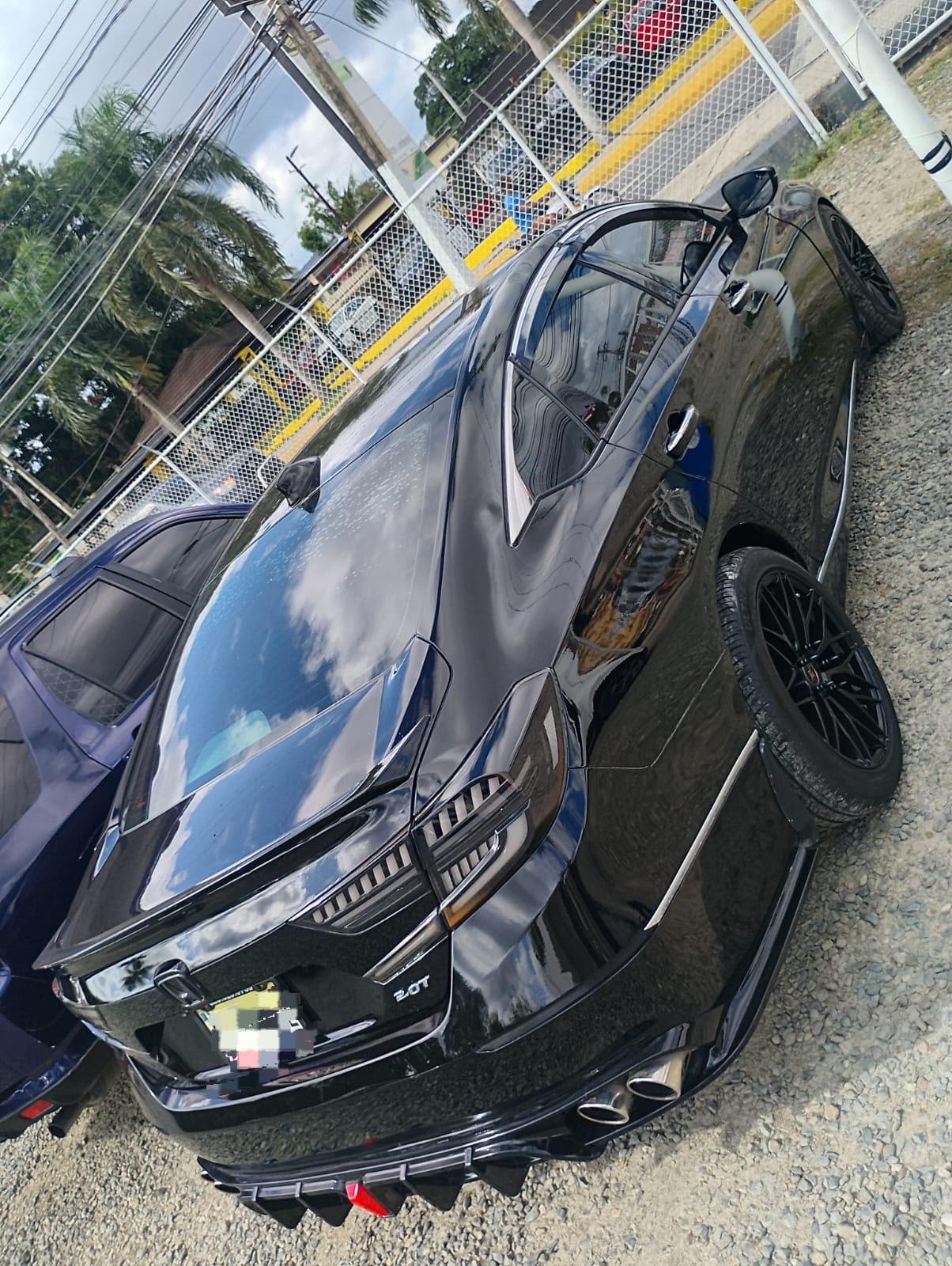 Honda Accord EX-L 2.0t 2018 - Miniatura 3