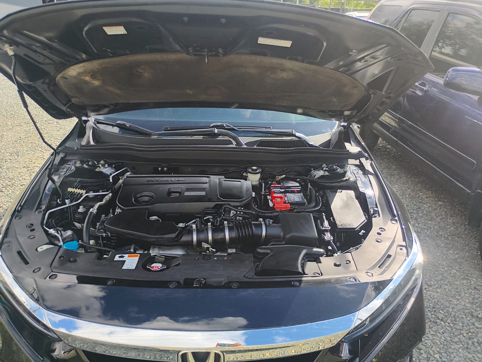 Honda Accord EX-L 2.0t 2018 - Miniatura 9