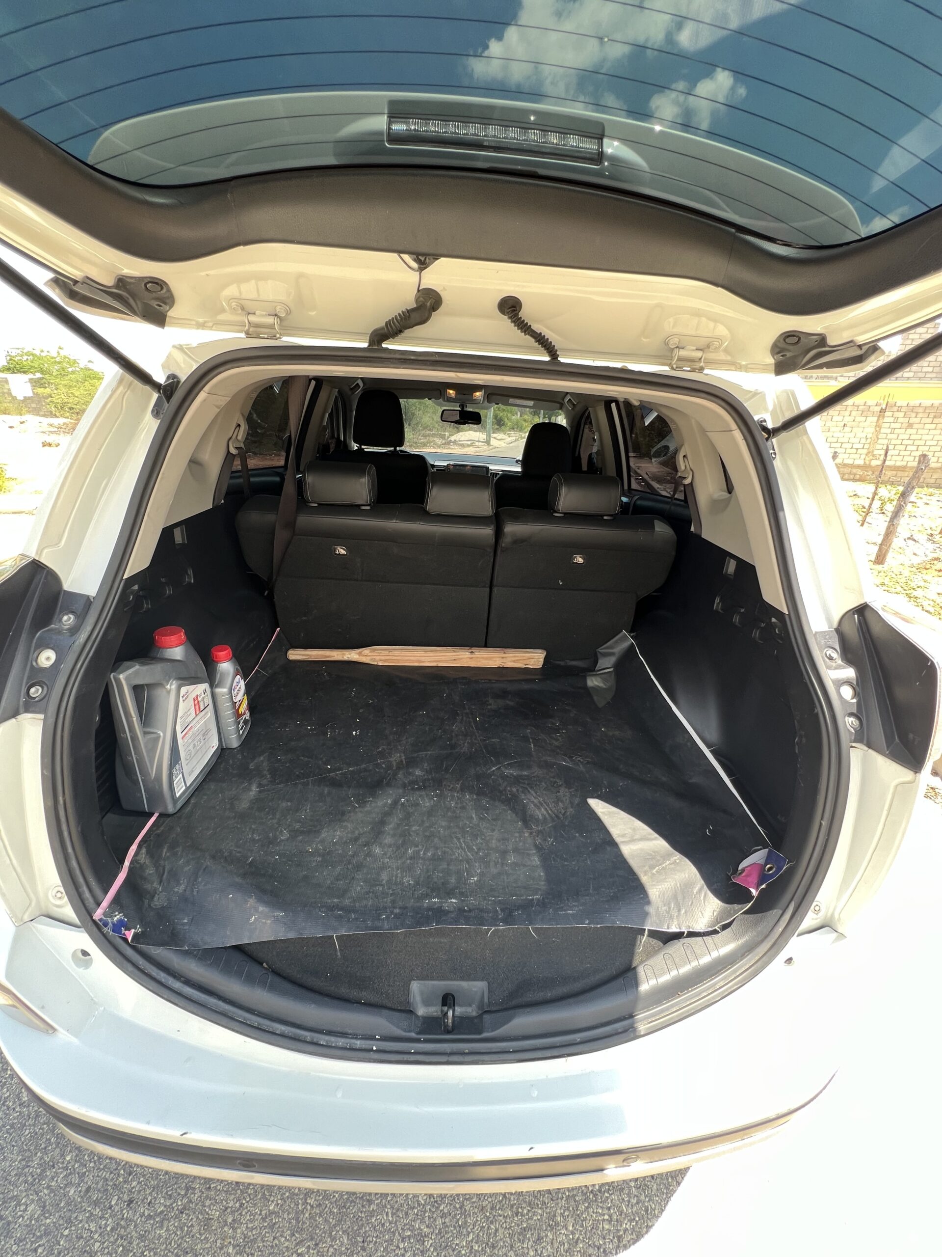 Toyota RAV4 LE 2018 - Miniatura 6