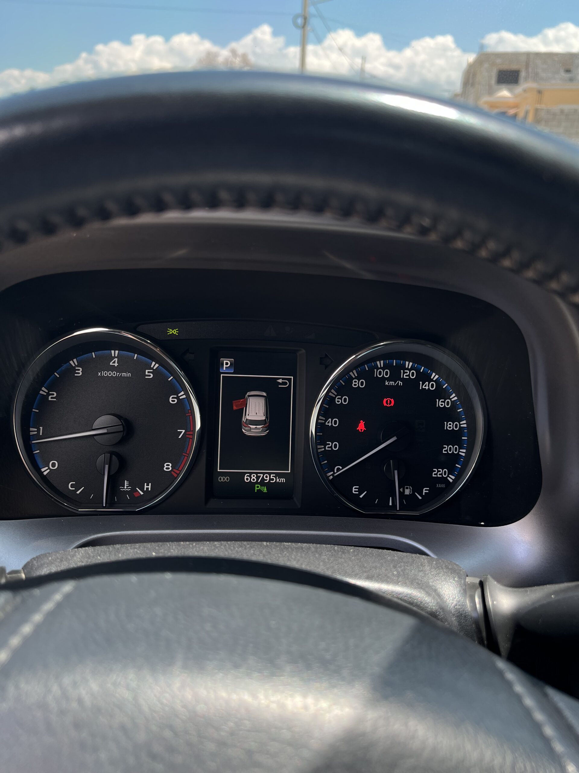 Toyota RAV4 LE 2018 - Miniatura 10