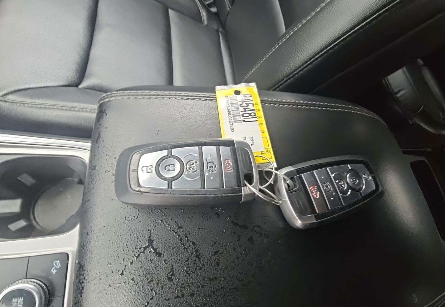 Ford Explorer XLT 2020 - Miniatura 7